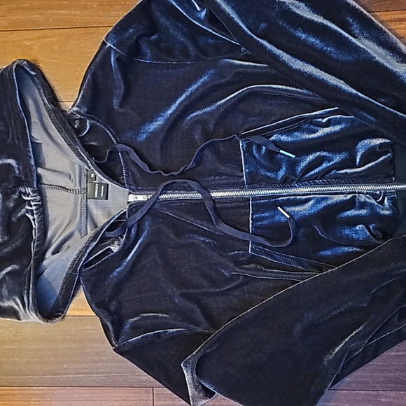 Shein Sky Velvet Hoodie - Picture 6 of 6